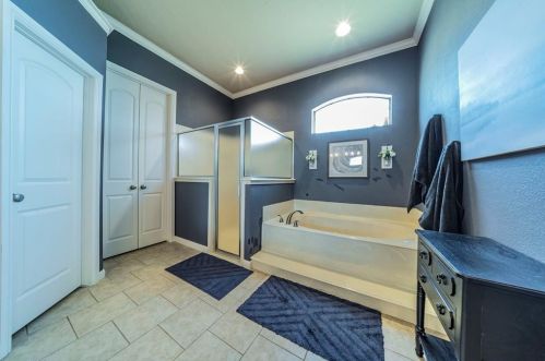 3417 Bay Breeze Ln, Fort Worth TX  76179-3846 exterior