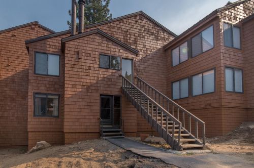 11563 Snowpeak Way, Truckee, CA 96161-7063