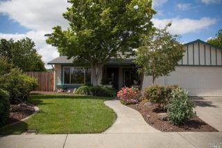 651 Kingman Dr, Vacaville, CA 95687-5426