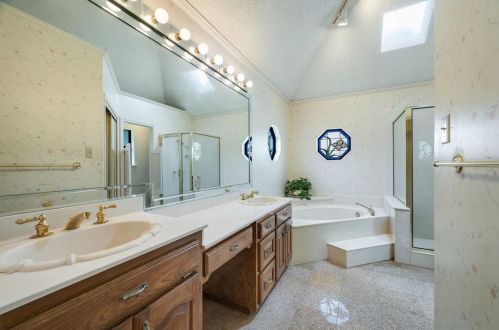 1305 Kilkee Ct, Garland TX 75044-3528 exterior