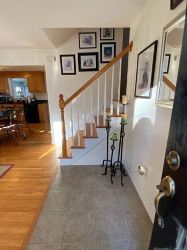 15 Trumbull Dr, Wallingford, CT 06492-2039