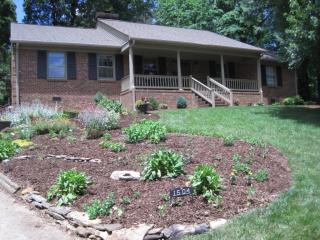 1604 Clement Ct, Greensboro, NC 27410-3009