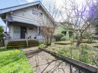 4962 74th Ave, Portland OR  97206-4340 exterior