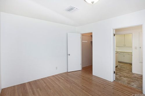 1828 Canada Blvd, Glendale CA  91208-2610 exterior