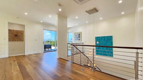 4126 Papu Cir, Honolulu HI  96816-4837 exterior