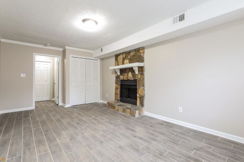 5388 Kirk Dr, Atlanta GA  30349-5800 exterior