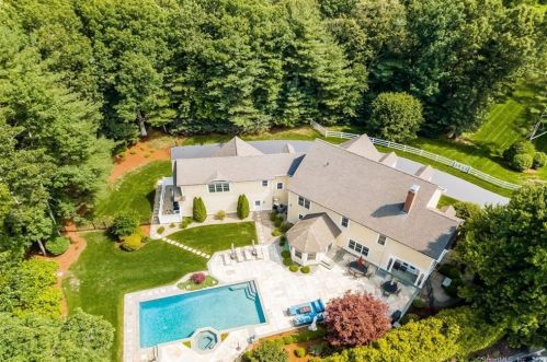 49 Crosby Rd, Glastonbury, CT 06033-3431