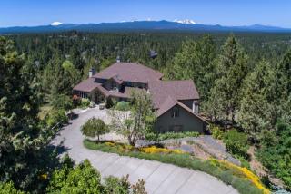 2853 Nightfall Cir, Bend, OR 97701-5441