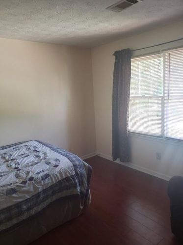 1195 Reilly Ln, Clarkston, GA 30021-2888