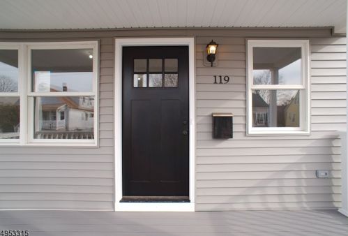 119 8th Ave, Manville, NJ 08835-1249