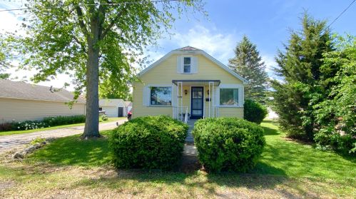 117 Lawndale Ave, Ottawa, IL 61350-3933