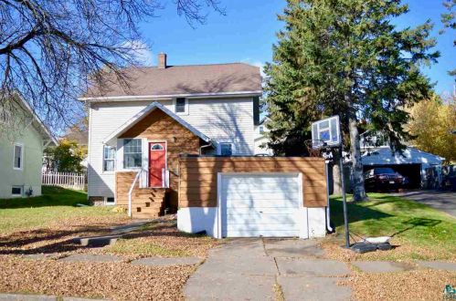 135 12th St, Scanlon, MN 55720-1830
