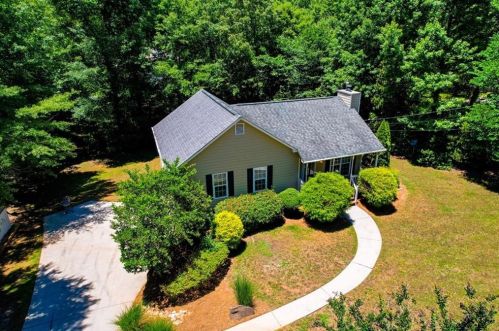 152 Chickasaw Run, Holly Springs, GA 30188-1703