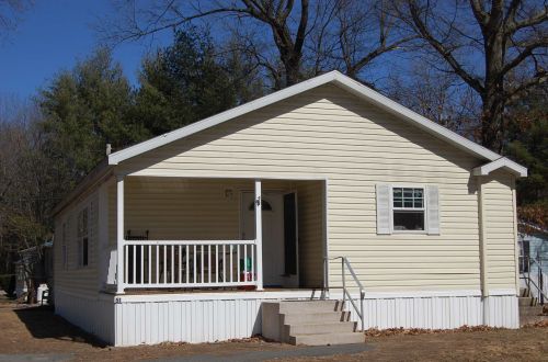 51 Robbins St, Hinsdale, NH 03451-2441