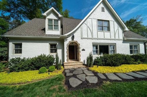 1565 Moores Mill Rd, Atlanta, GA 30327-1435