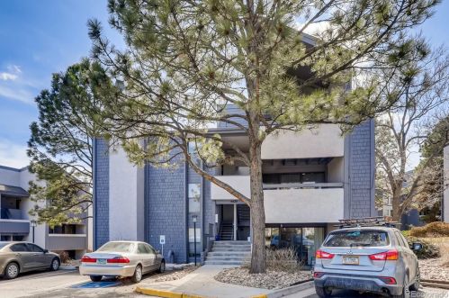 6420 Dayton St, Englewood, CO 80111-5541