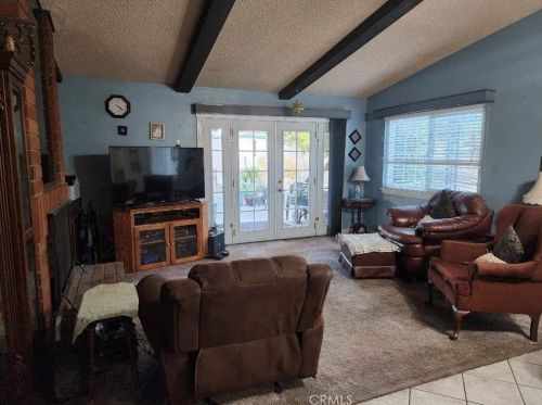 20516 Avenida Hacienda, Riverside CA  92508-2441 exterior
