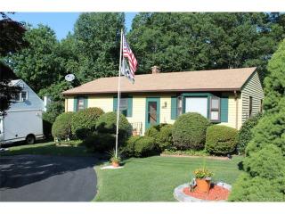 119 Sierra St, Waterbury, CT 06704-2839