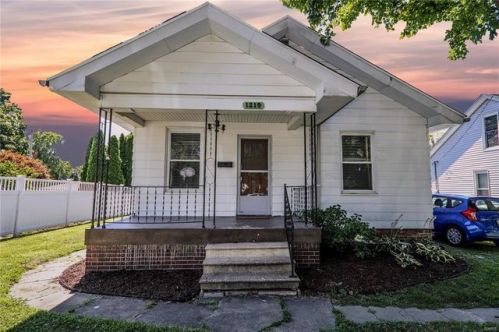 1219 Constance St, Collinsville, IL 62234-4009