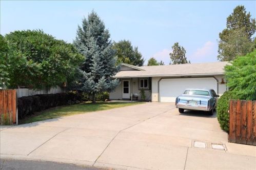 853 Maple Ct, Eagle Crest, OR 97756-1125