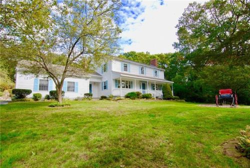 12 Fletcher Dr, Westerly, RI 02891-5806