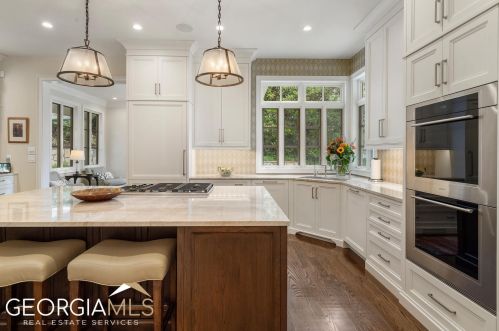 2990 Margaret Mitchell Dr, Atlanta GA  30327-1708 exterior