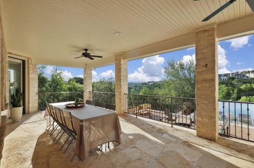3314 Far View Dr, Austin TX  78730-3303 exterior