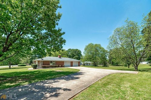 15 Highland Blvd, Stockbridge GA  30281-4654 exterior