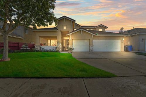 2318 Roberts Rd, Turlock, CA 95382-9507