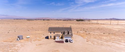 7047 Avenue, Lancaster, CA 93536