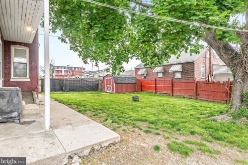 722 Wallace St, York PA 17403-1337 exterior