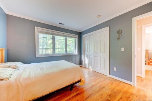 1 Crystal Ridge Dr, Ellington CT  06029-3050 exterior