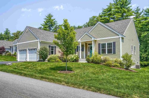 22 Trailside Dr, Amherst, NH 03031-1953