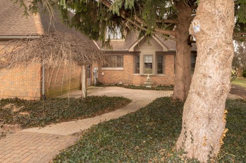 488 Parnell Pl, Springfield, OH 45503-1178