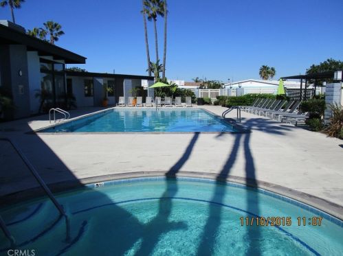 21851 Newland St, Huntington Beach CA  92646-7602 exterior
