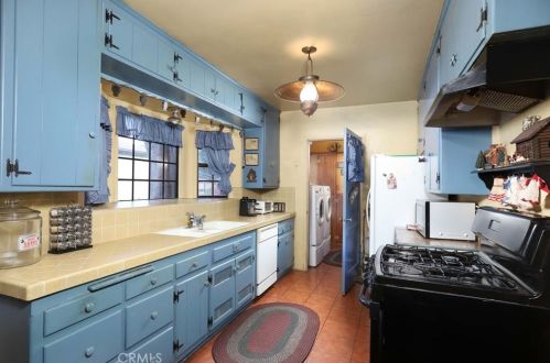 1512 Glenwood Rd, Glendale CA  91201-1838 exterior