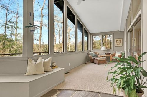 2443 Echo Dr, Atlanta GA  30345-3526 exterior