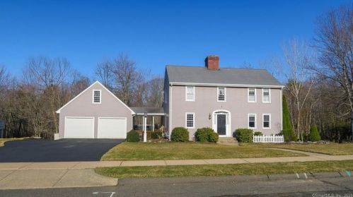 68 Sherry Ln, Kensington, CT 06037-1828
