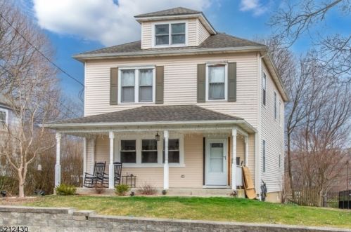 8 Burtt St, Netcong, NJ 07857-1206