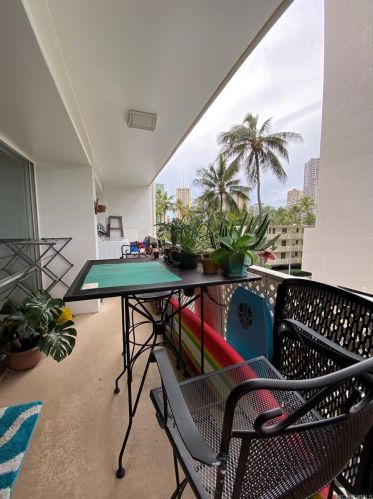 419 Keoniana St, Honolulu HI  96815-2075 exterior