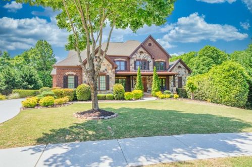 560 Settles Brook Ct, Suwanee, GA 30024-8813