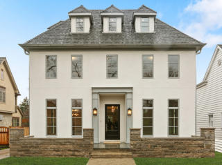 118 Hickory St, Oak Brook, IL 60521-3728