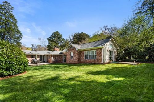 320 Eppington Dr, Atlanta, GA 30327-3413