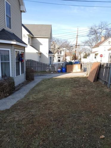 24 Padelford St, Providence, RI 02906-1714