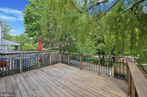 238 Highland Ave, Philadelphia PA  19118-2809 exterior
