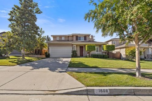 1608 Sundown Ct, Redlands, CA 92374-2768