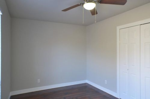 2006 Brentwood Ln, Carrollton TX exterior