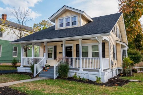 6303 Chandler St, Cincinnati, OH 45227-1917
