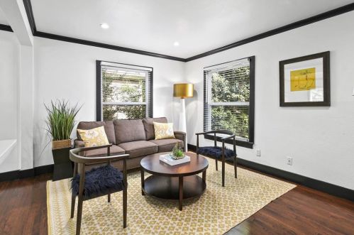 4247 Cresthaven Rd, Dallas TX  75209-3009 exterior