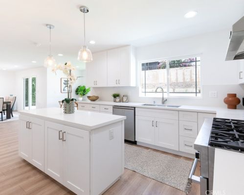2363 Robinhood Pl, Orange CA  92867-1850 exterior